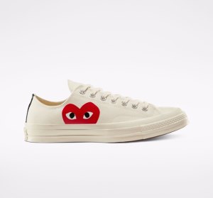 White / Red Women's Converse Comme des PLAY Chuck 70 Low Tops | DPX-149723